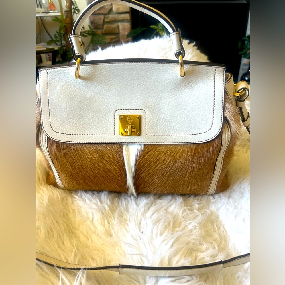 MCM MOCHA LUXE  FUR - Picture 3 of 13